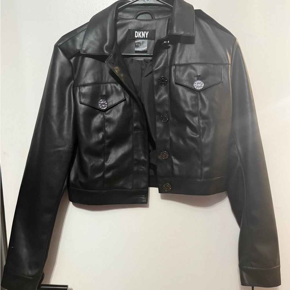 NWT DKNY Women's Cropped Black Vegan Leather Jacket